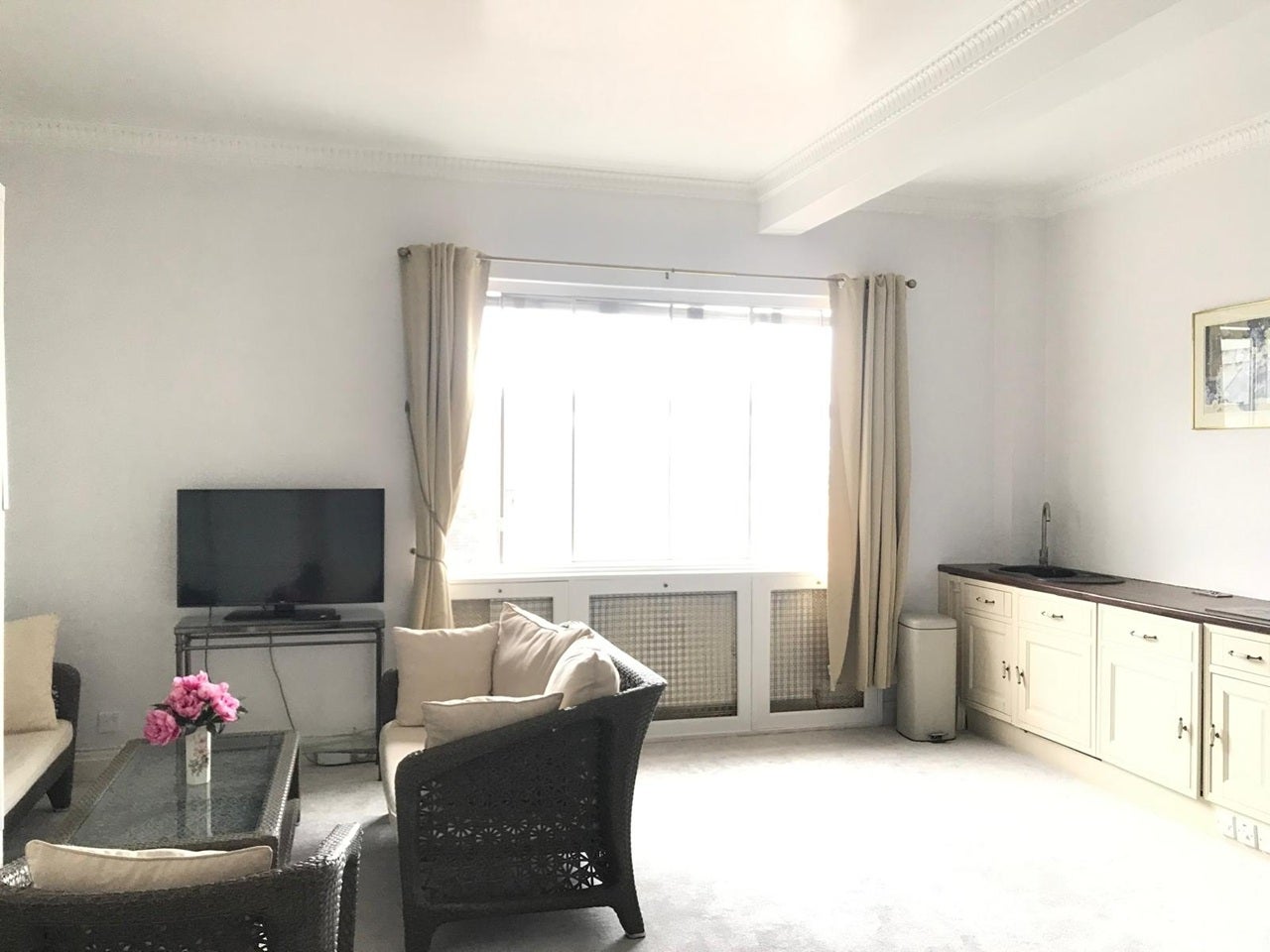 Flat Grosvenor Square in City of Westminster