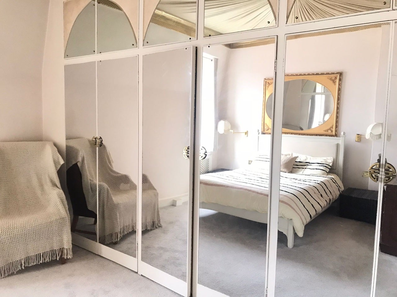 Flat Grosvenor Square in City of Westminster