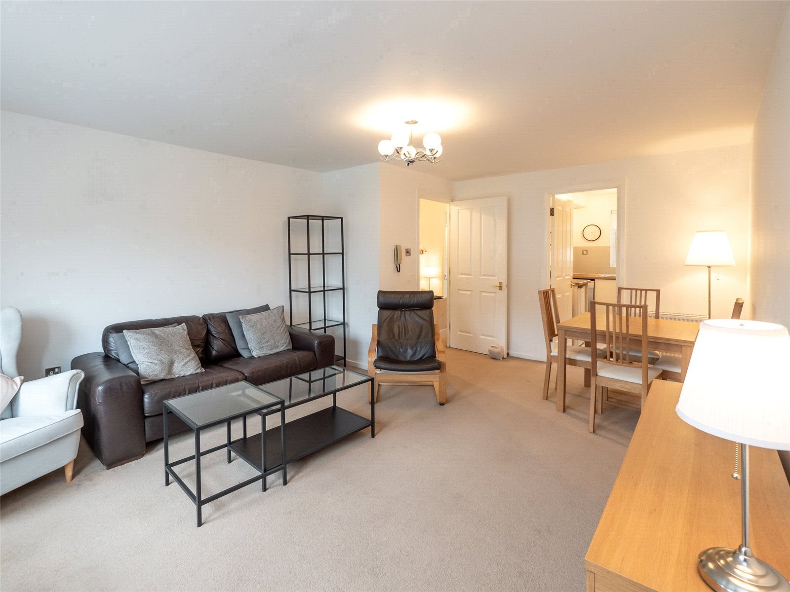 Flat Parkside Terrace in City of Edinburgh