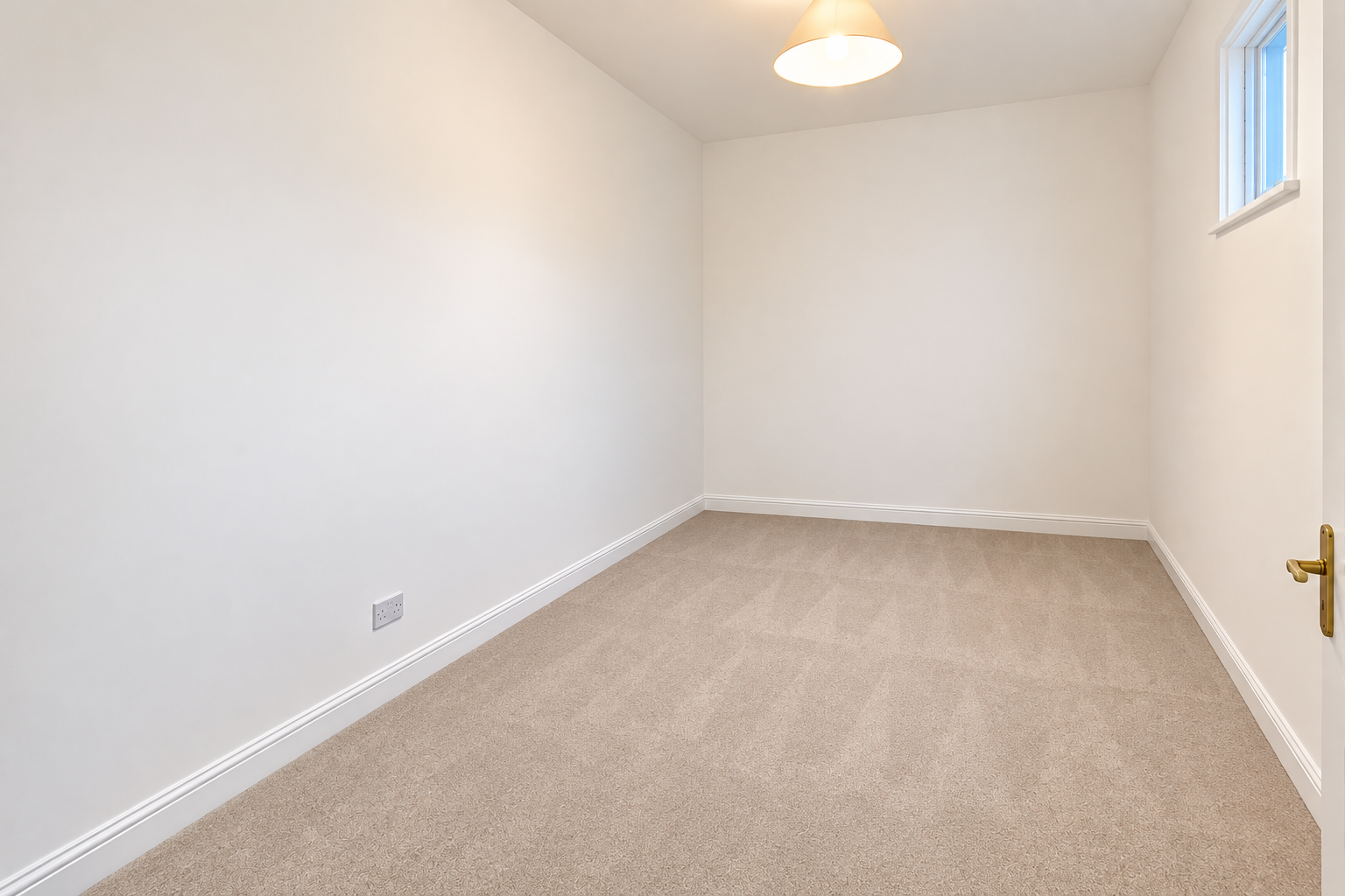 Flat Curzon Road in Waterlooville