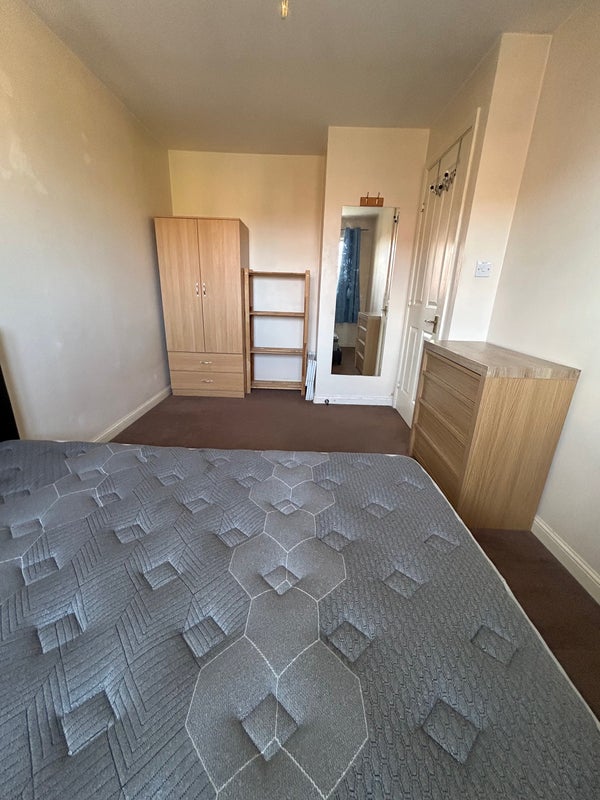Room Greenhaven Drive in Greater London
