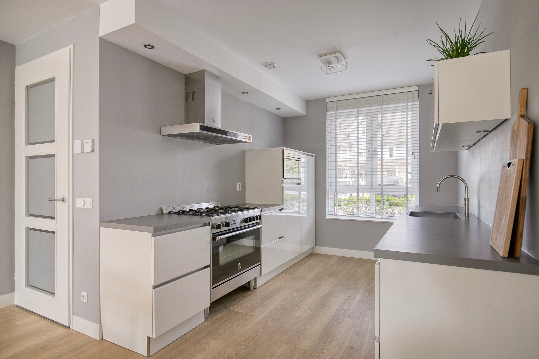 Tussenwoning te koop: Esterelstraat 10, Tilburg