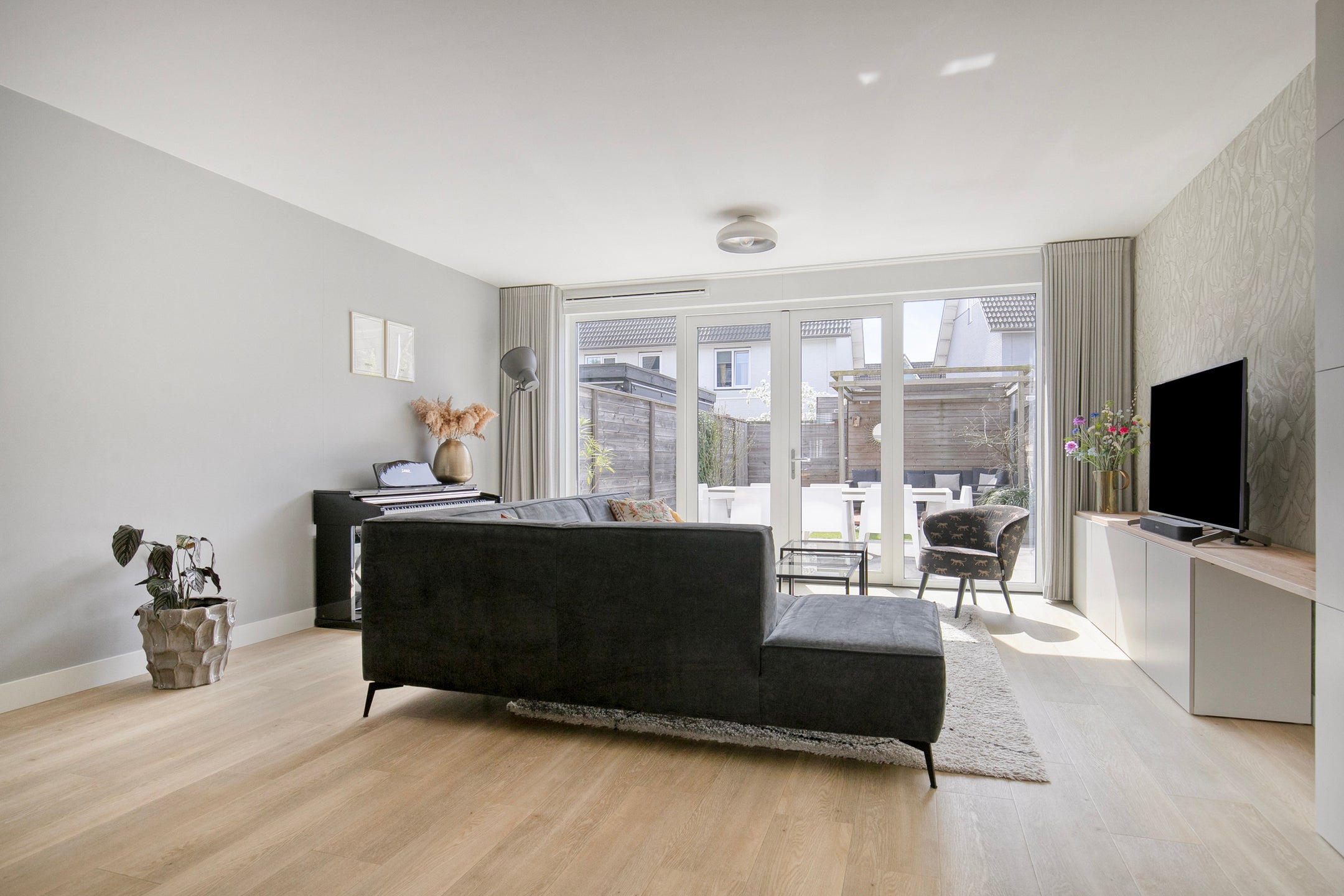 Tussenwoning te koop: Esterelstraat 10, Tilburg