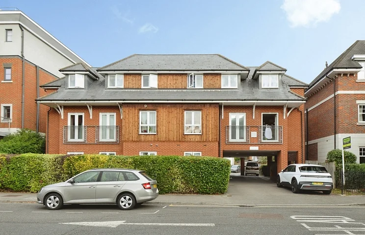 Flat Bridge Avenue in Maidenhead