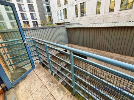 Flat Whitworth Street in Manchester
