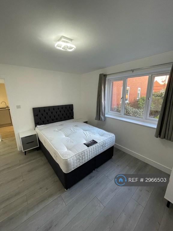 Flat Winnipeg Quay in Salford