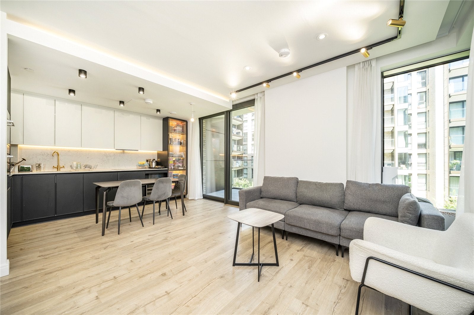 Flat Dingley Road in Greater London