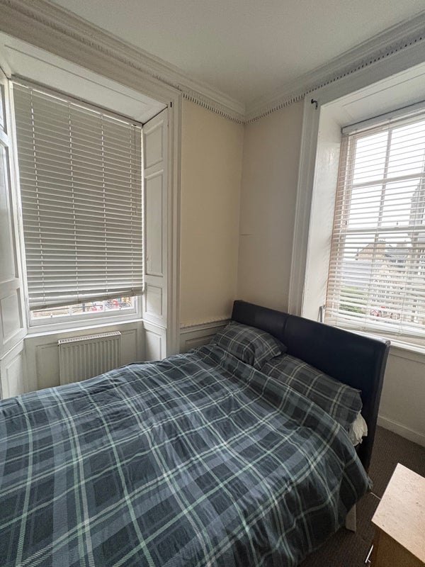 Room High Street in City of Edinburgh