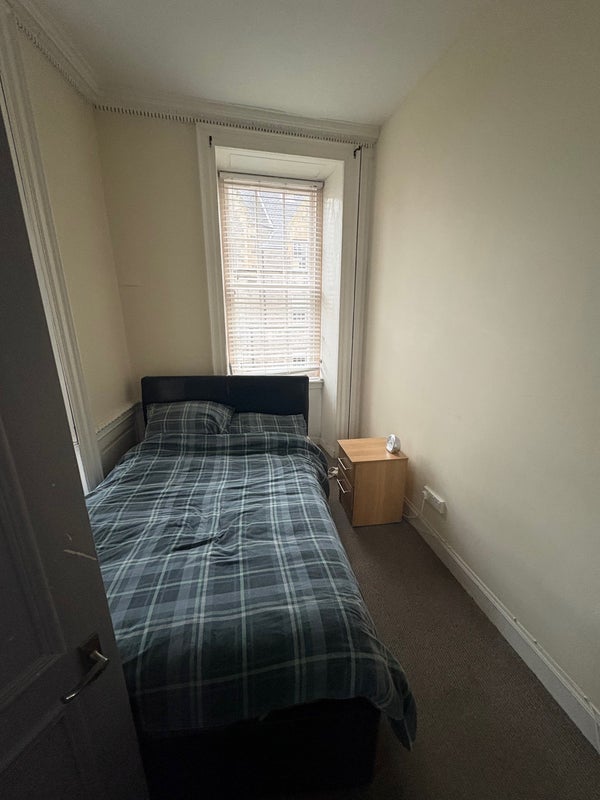 Room High Street in City of Edinburgh