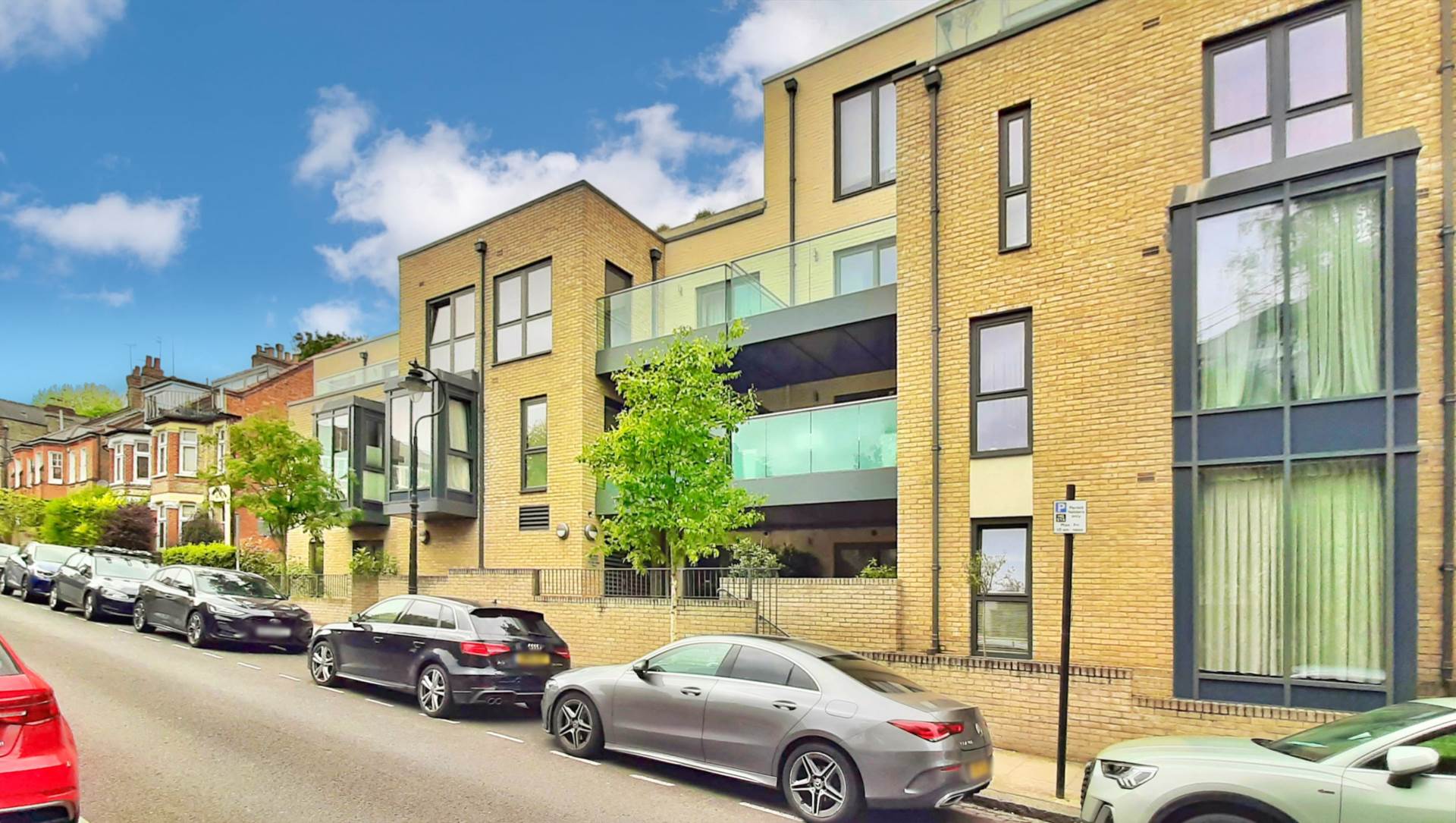 Flat Bishops Road in Greater London
