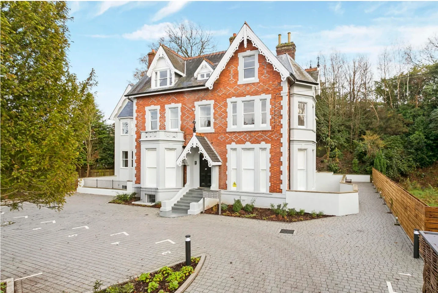 Flat Sandrock Road in Tunbridge Wells