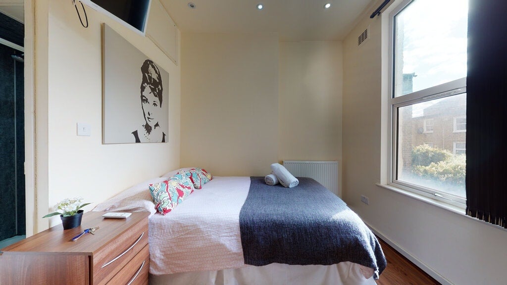 Flat Ashmore Road in City of Westminster