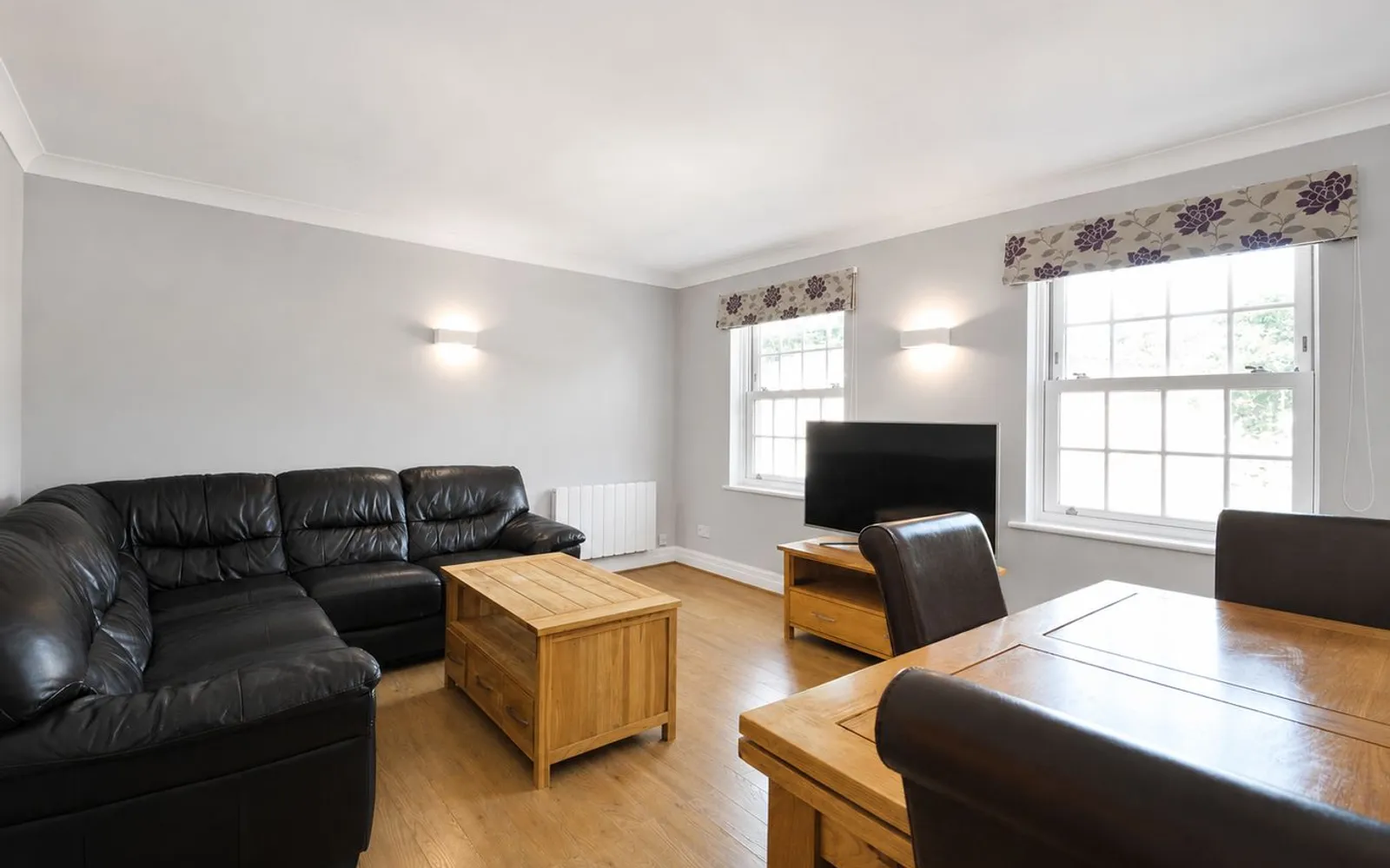 Flat Stoneleigh Park in Elmbridge