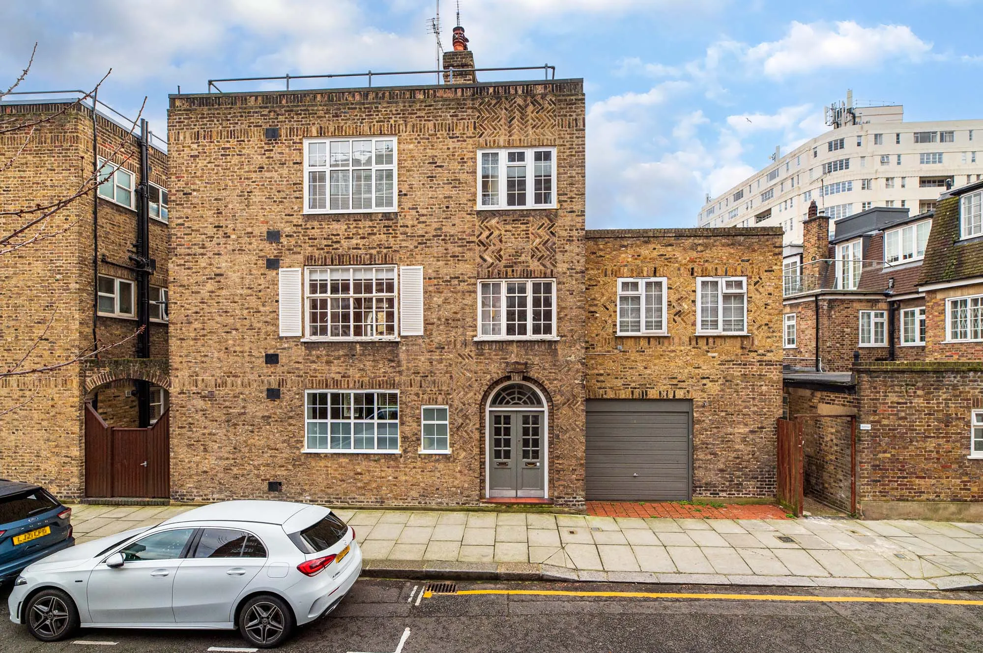 Flat Rosemoor Street in Greater London