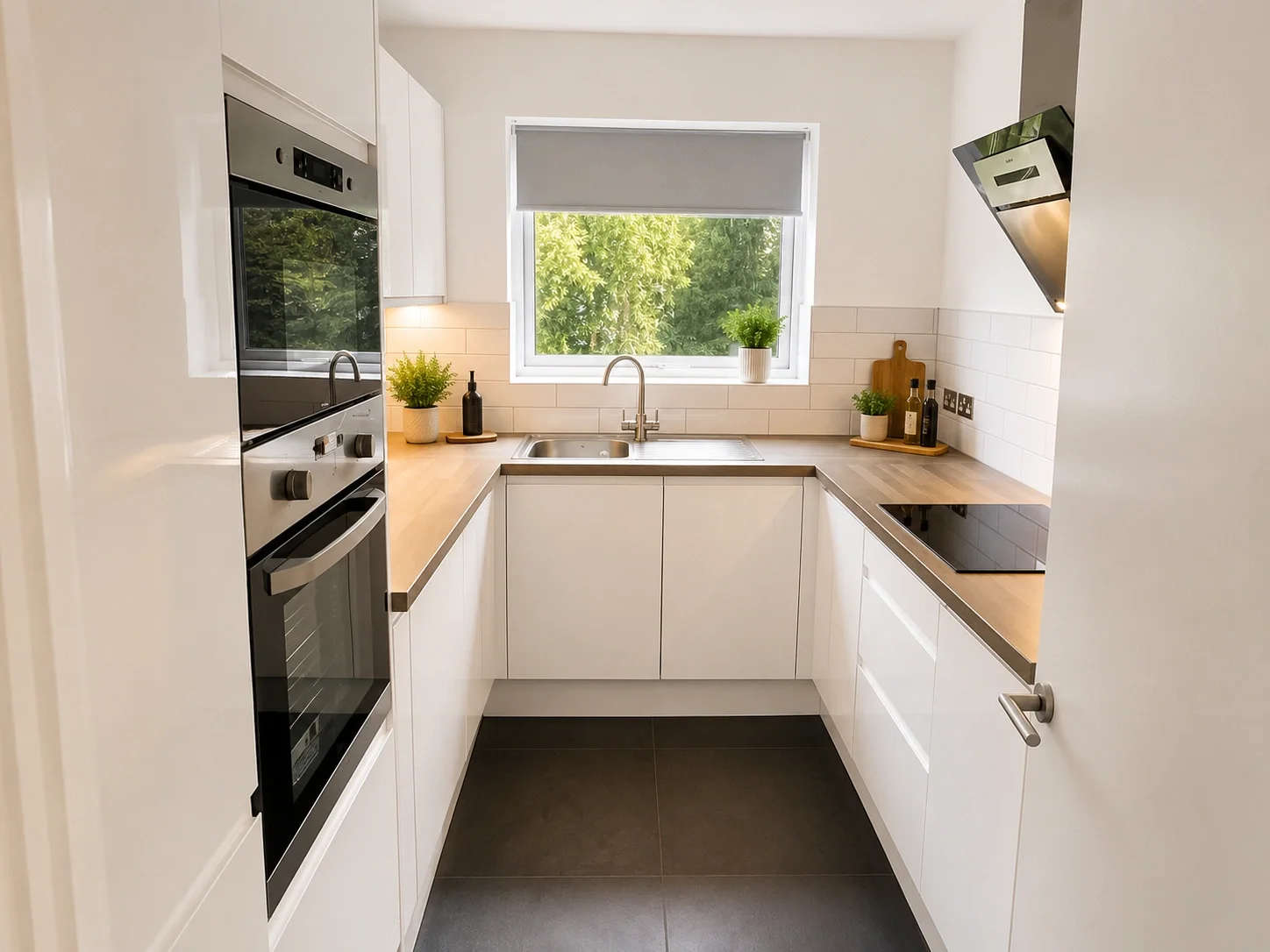 Flat Acol Road in Greater London
