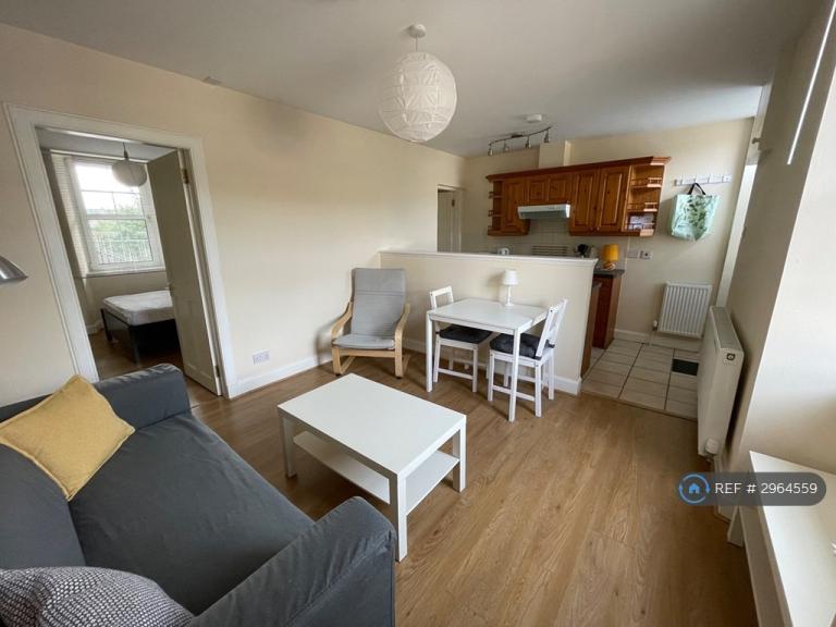 Flat Abbey Road in Auchterarder