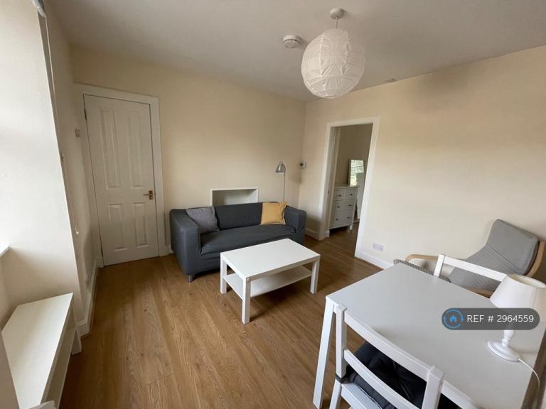 Flat Abbey Road in Auchterarder