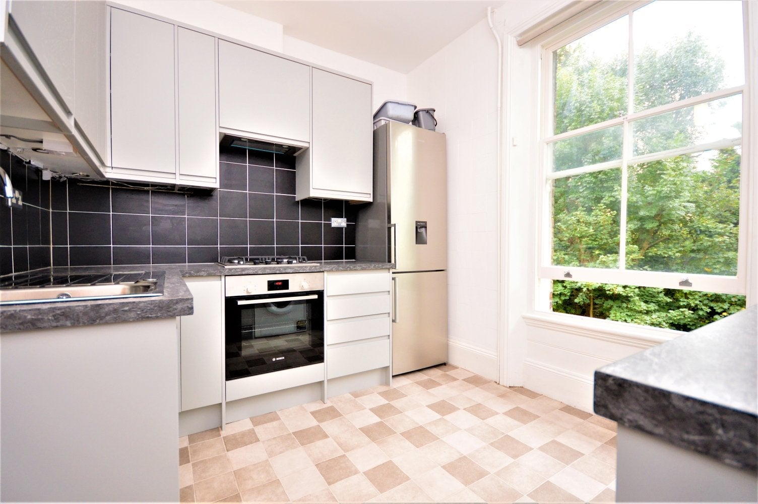 Flat Anerley Park in Greater London