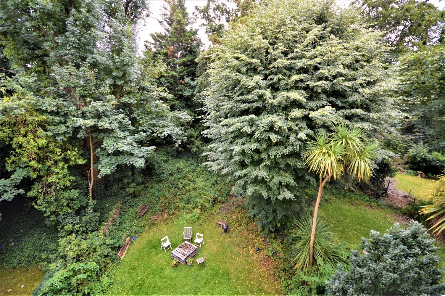 Flat Anerley Park in Greater London