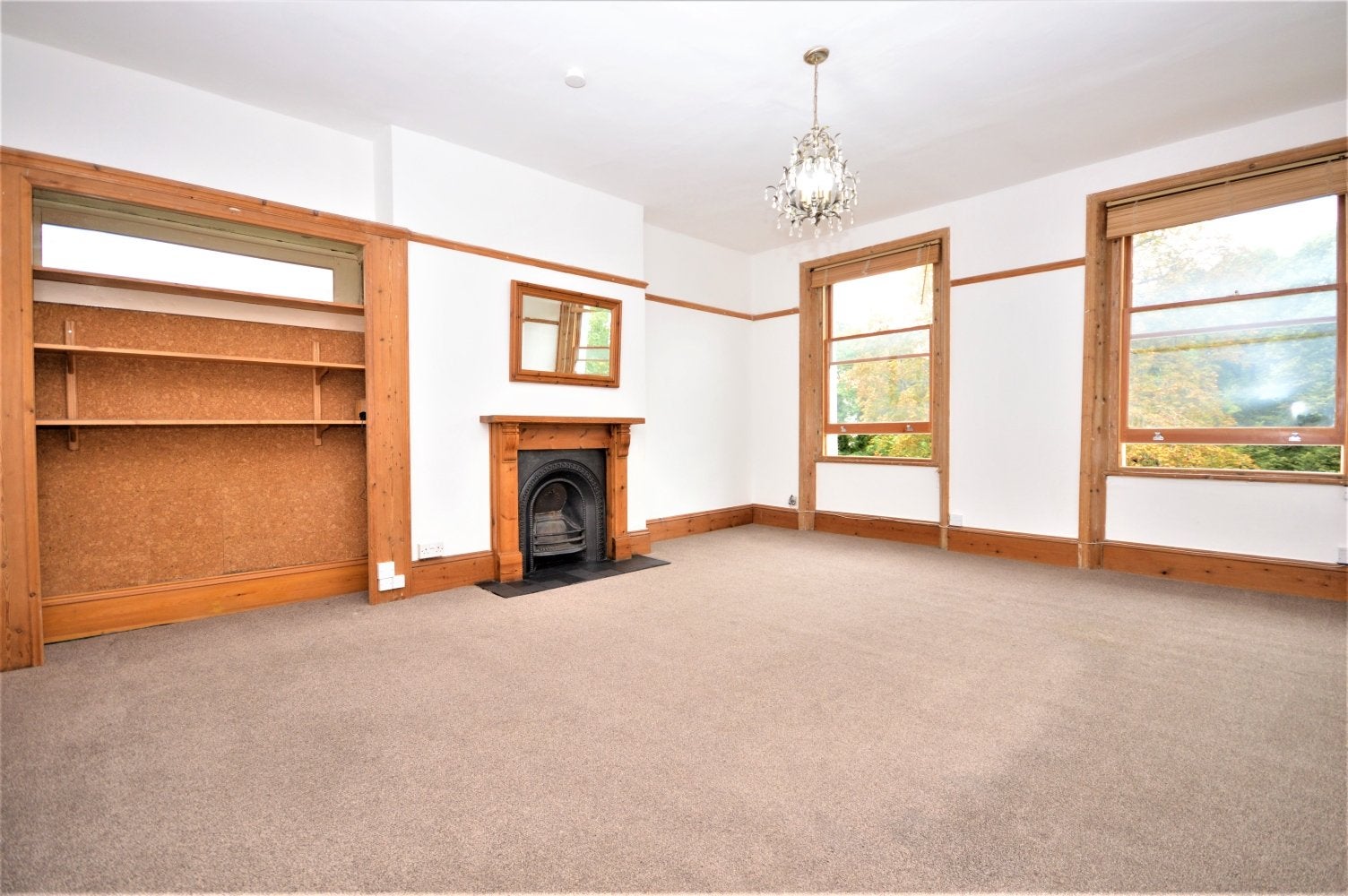 Flat Anerley Park in Greater London
