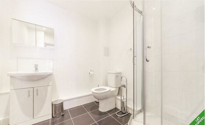 Room Fairthorn Road in Greater London