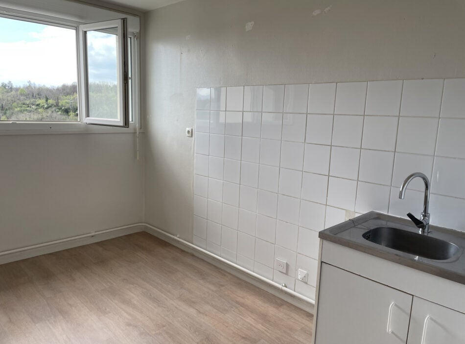 Appartement Place de la Mairie à Arbent