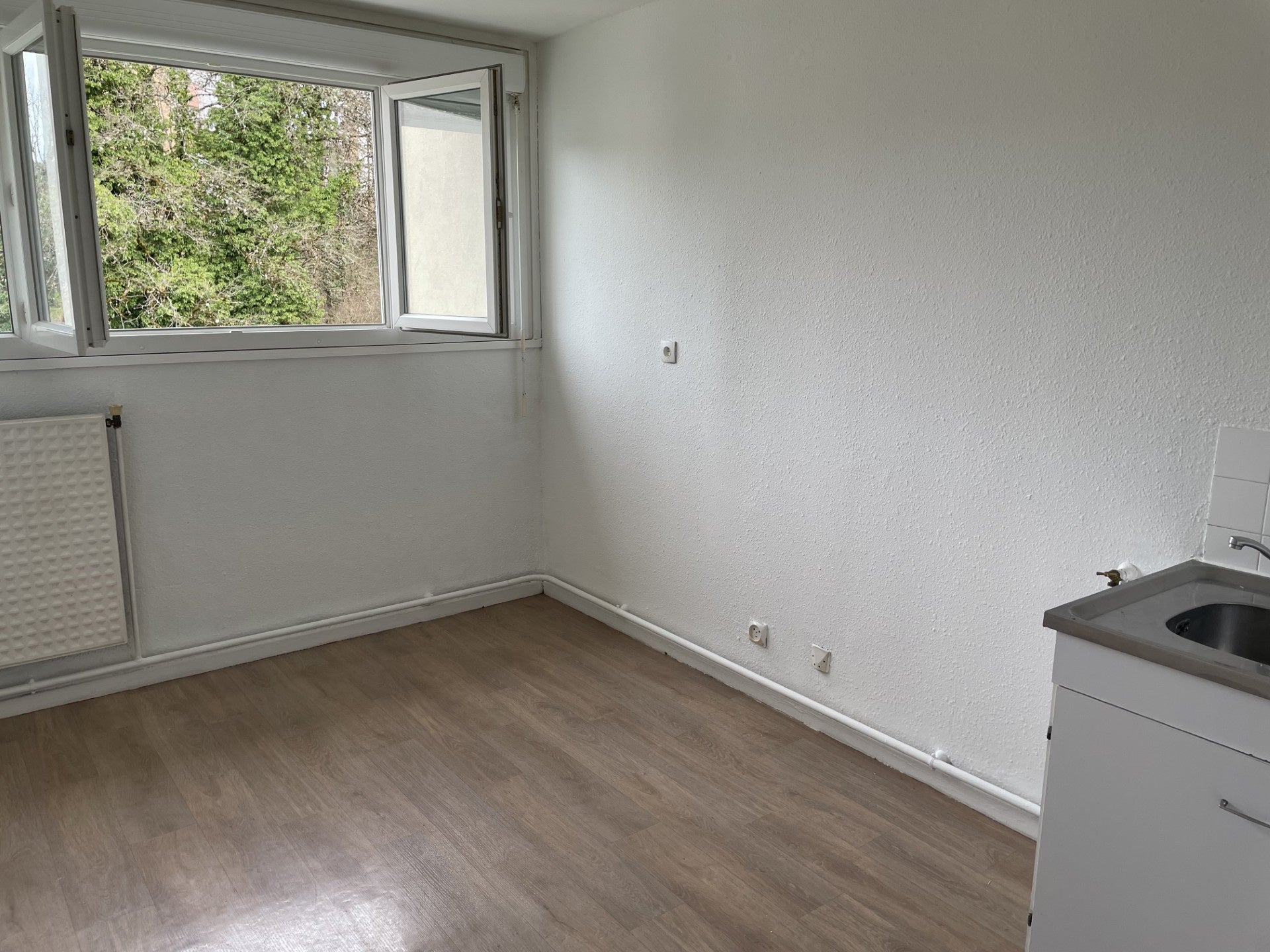 Appartement Place de la Mairie à Arbent