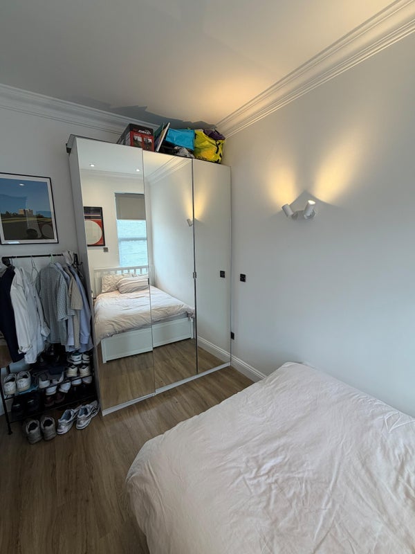 Room Bethnal Green Road in Greater London