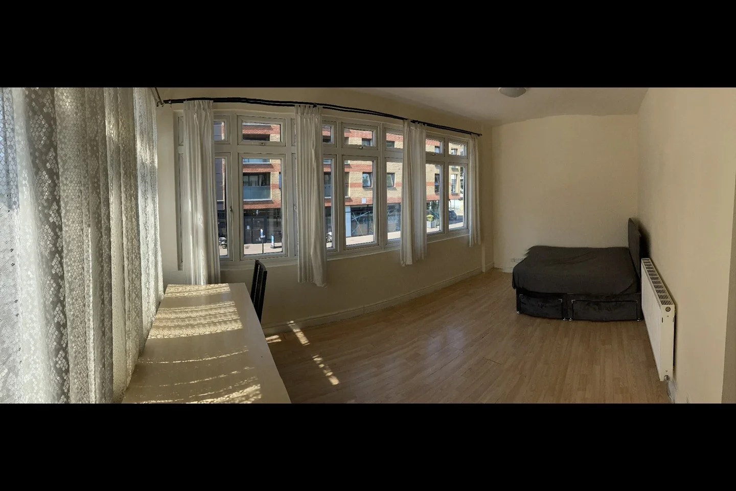Flat Clifton Avenue in Greater London