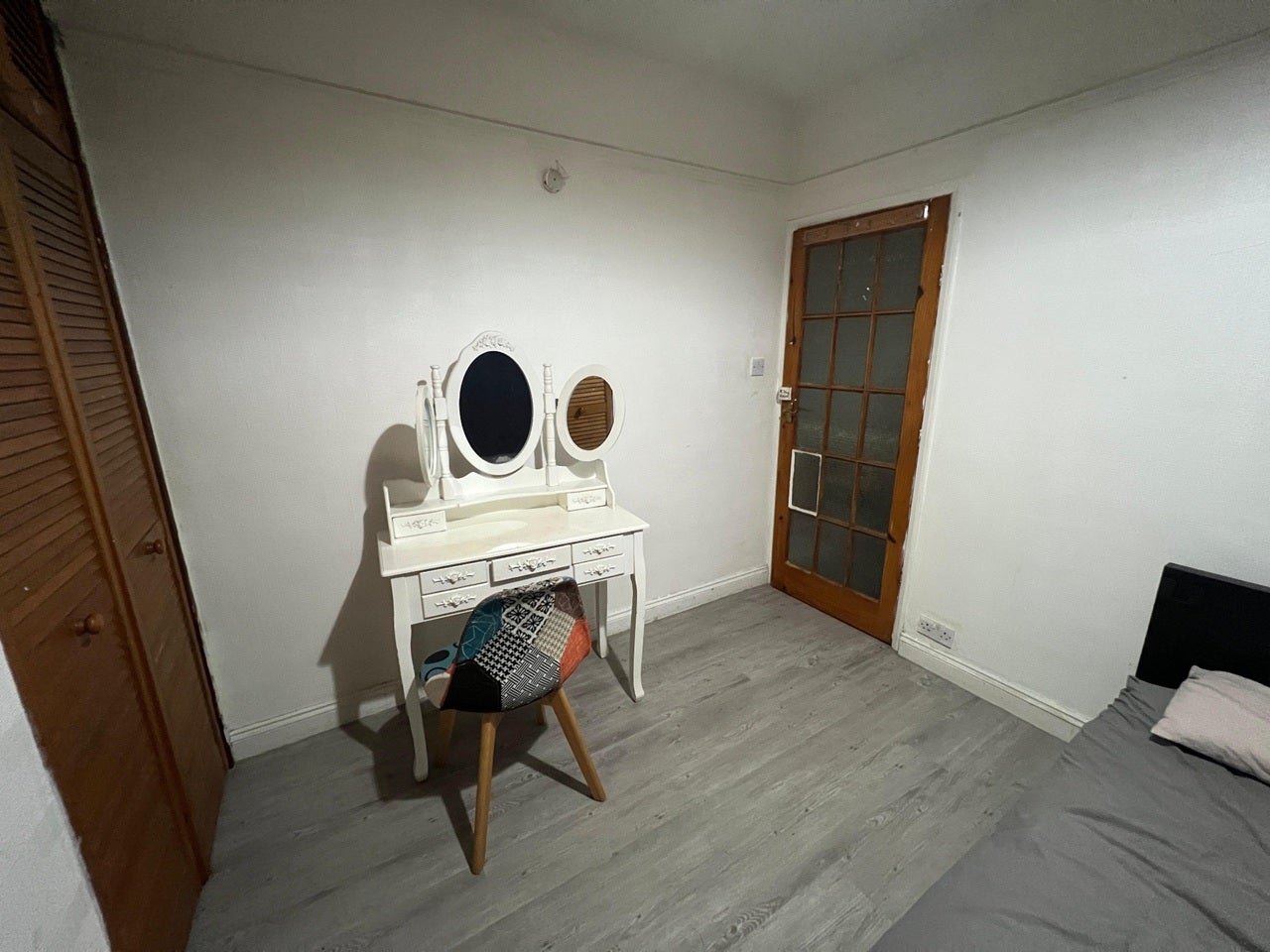 Room Morden Road in Greater London