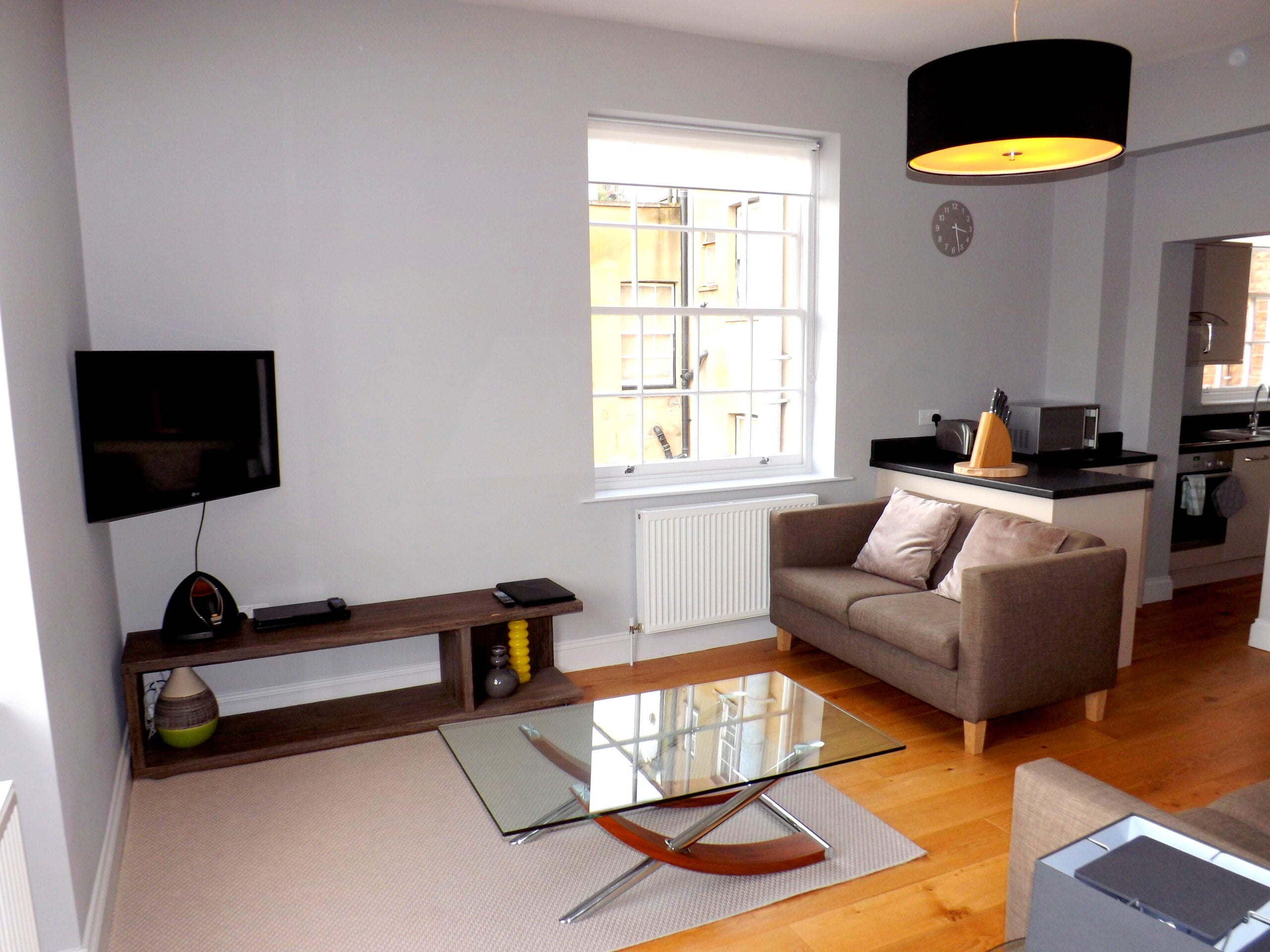 Flat Lansdown Place in Cheltenham