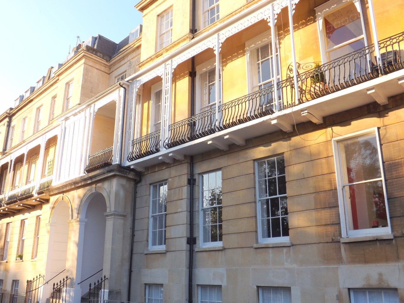 Flat Lansdown Place in Cheltenham
