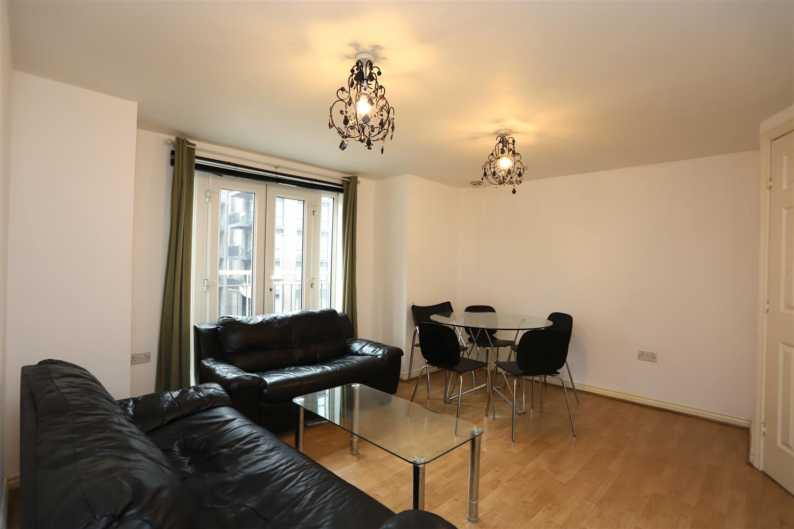 Flat Middlewood Street in Salford