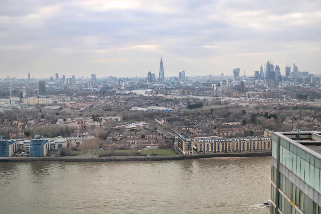 Flat Marsh Wall in Greater London