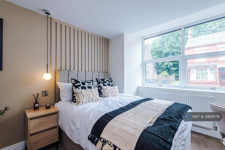 Room Norris Street in Warrington