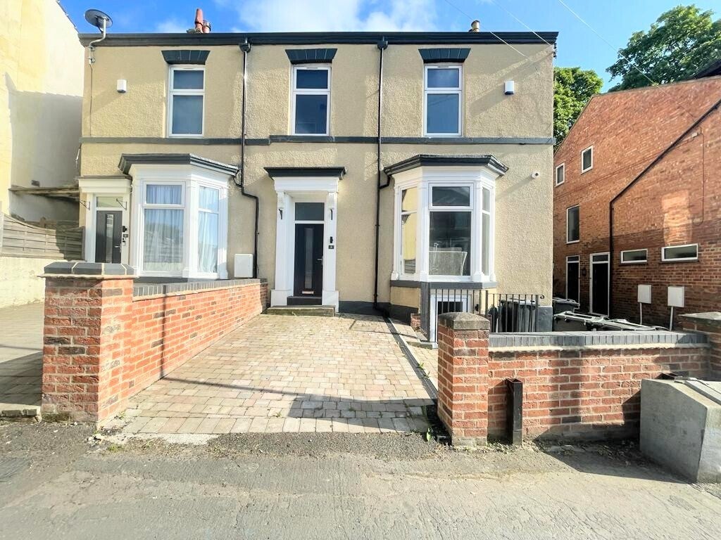 House Hurworth Road in Hurworth-on-Tees