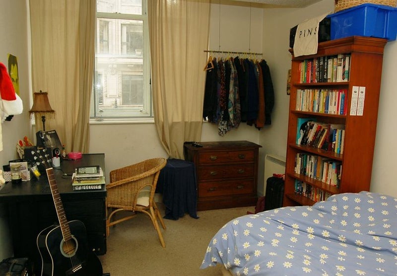 Room Whitworth Street West in Manchester