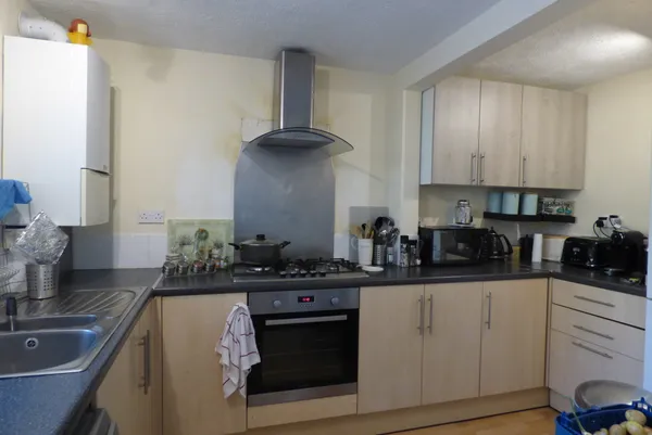 Flat Woodbury Park Road in Tunbridge Wells