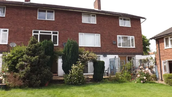 Flat Woodbury Park Road in Tunbridge Wells