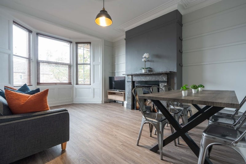 Room Doncaster Road in Newcastle upon Tyne