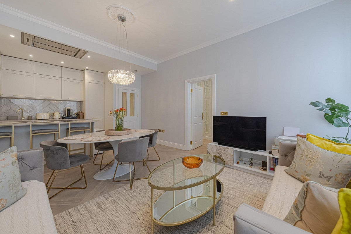 Flat Grenville Place in Greater London