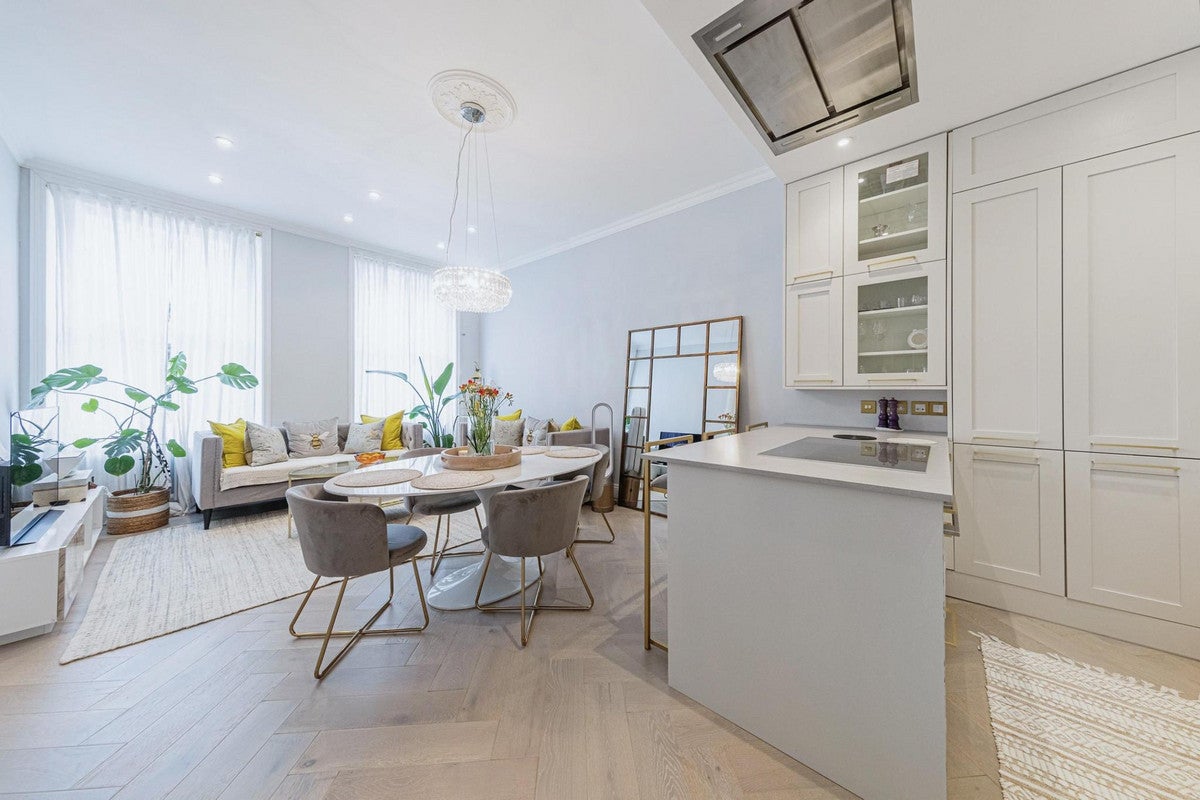 Flat Grenville Place in Greater London