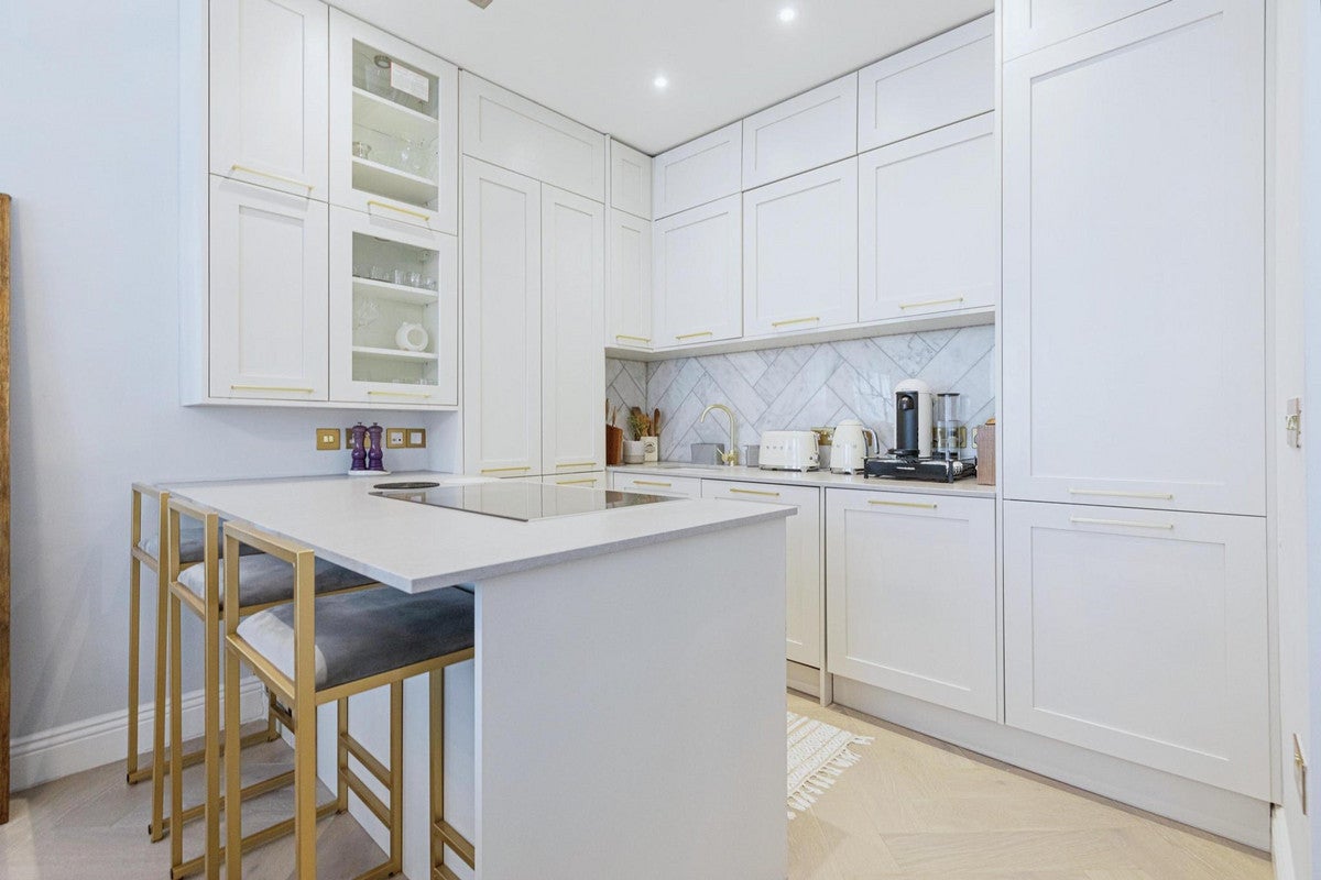 Flat Grenville Place in Greater London