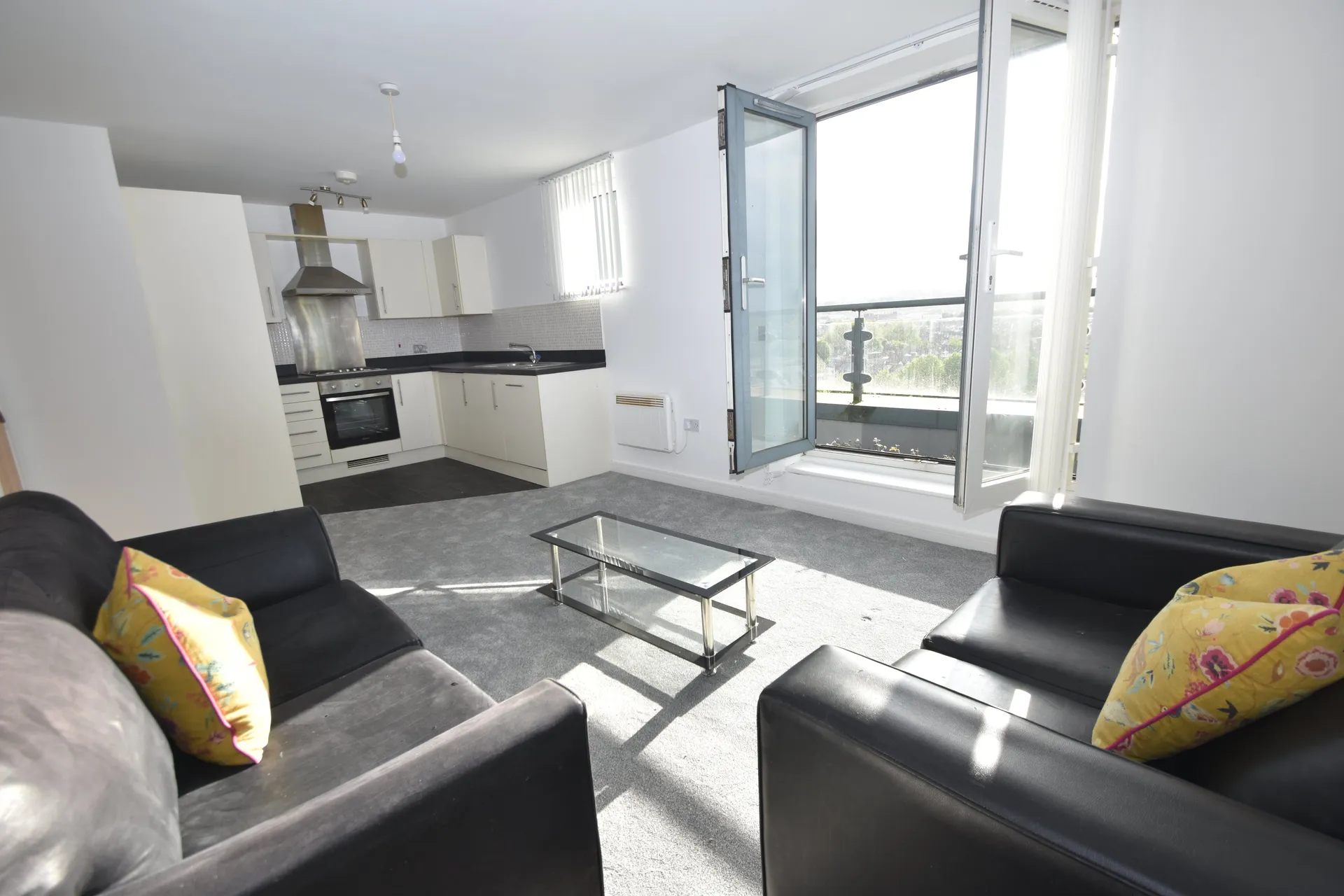 Flat Overstone Court in Cardiff