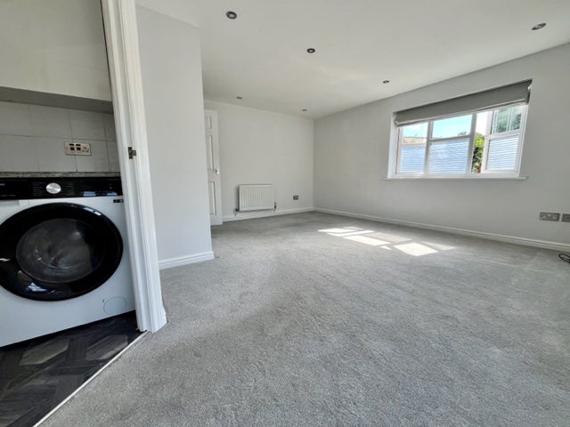 Flat Bramble Tye in Basildon