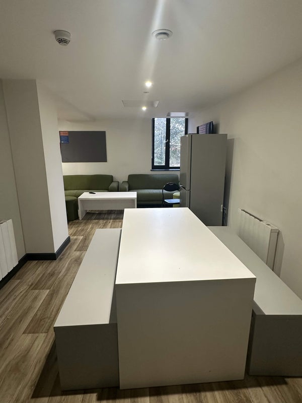Room Byron Street in Coventry