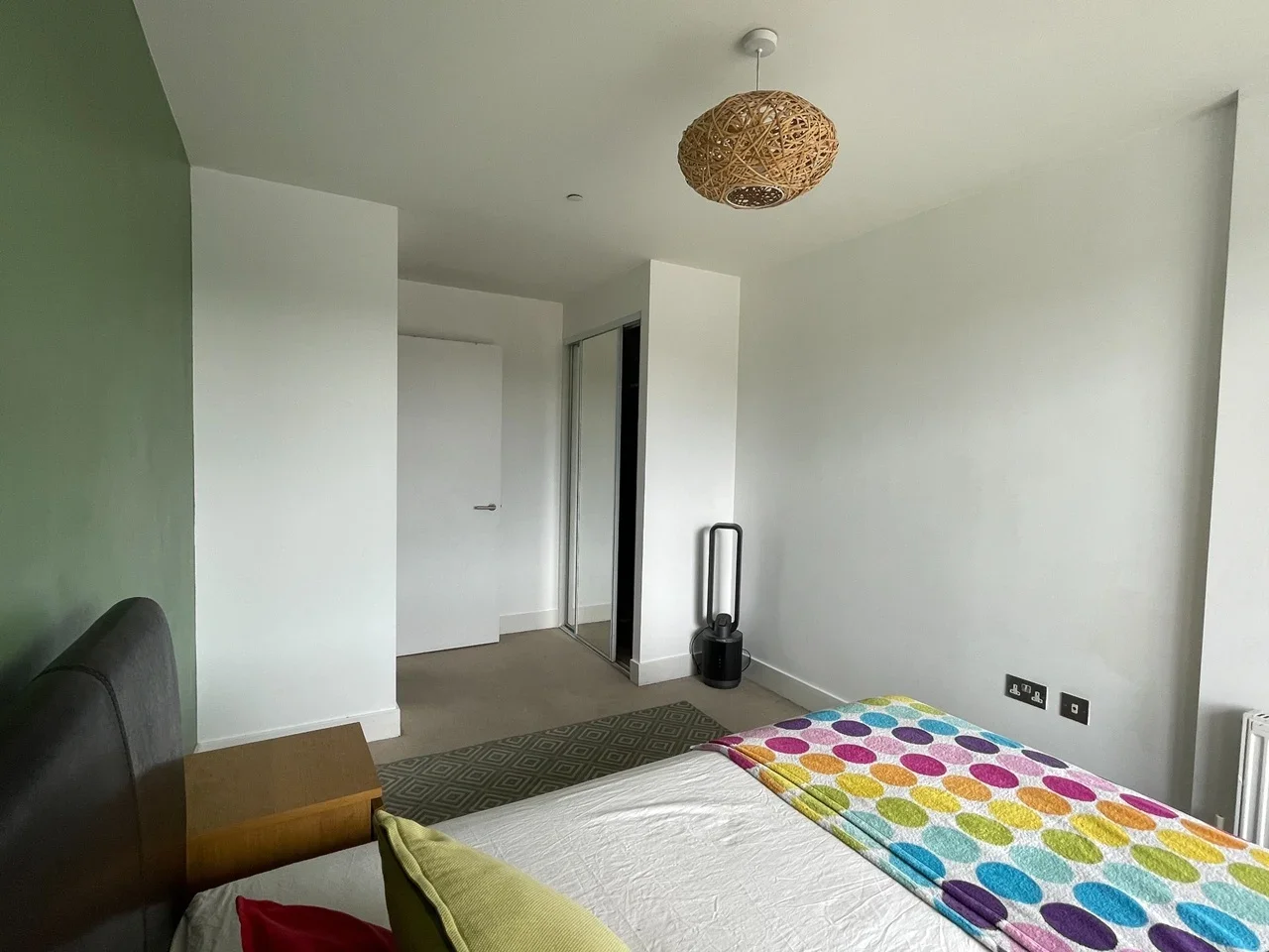 Flat Grand Depot Road in Greater London