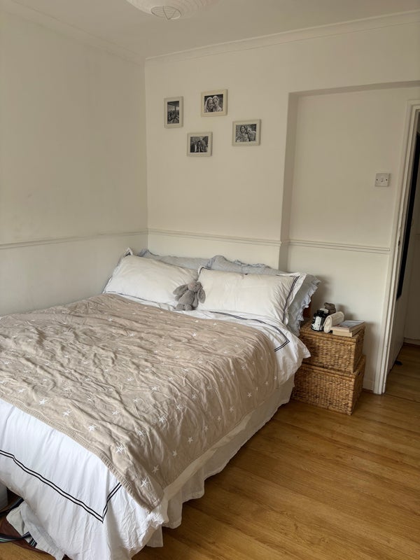 Room Huntsman Street in Greater London