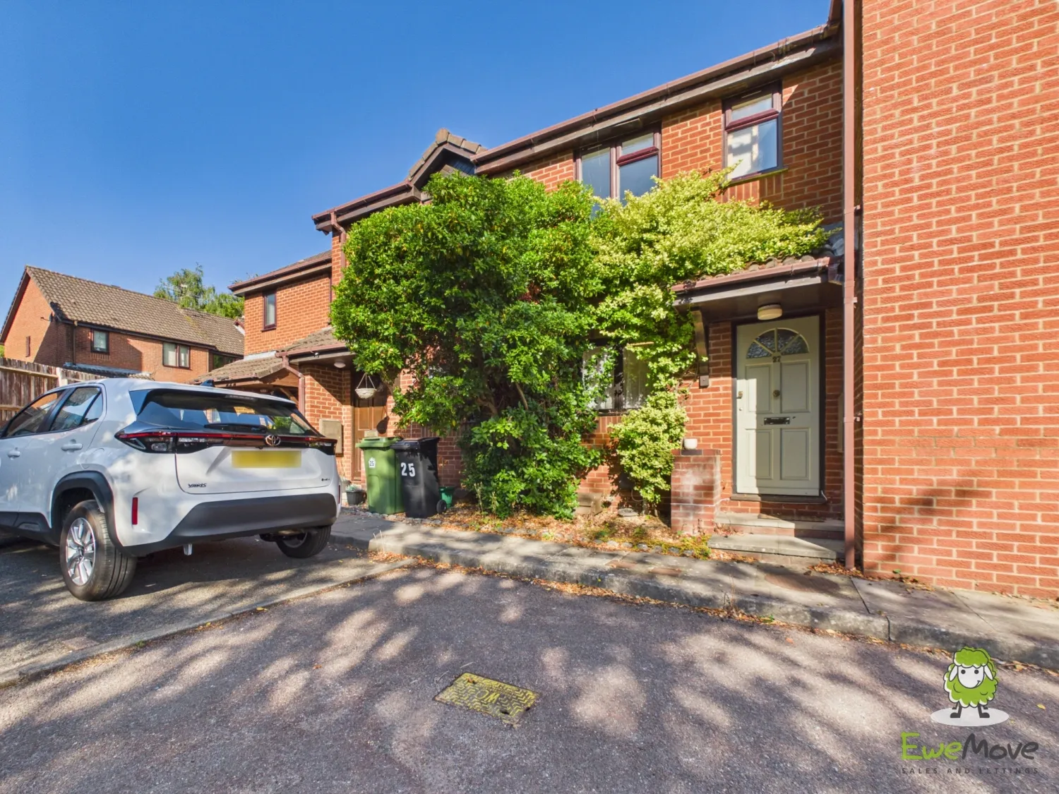 House Balmoral Way in Basingstoke and Deane