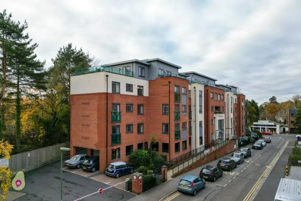 Flat Park Lane in Surrey Heath